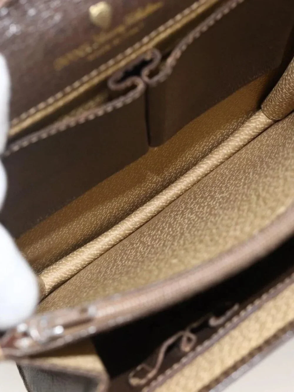 GUCCI GG Supreme Web Sherry Line Shoulder Bag PVC Beige Gold 145857 Auth BA11894
